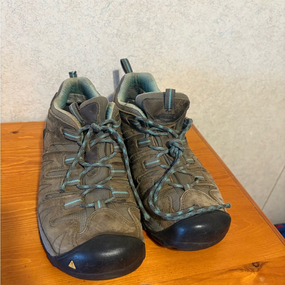 Keen Targhee Vent Hiking Shoes Size 9. Needs new shoelaces - Picture 3 of 13
